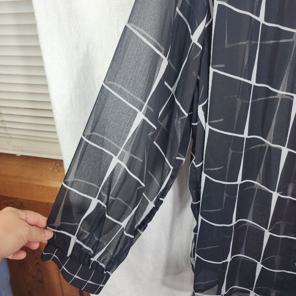 Blouse - Picture 4 of 9